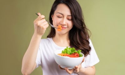 সকালের নাশতা ডিম রুটি ফল ও স্বাস্থ্যকর খাবার